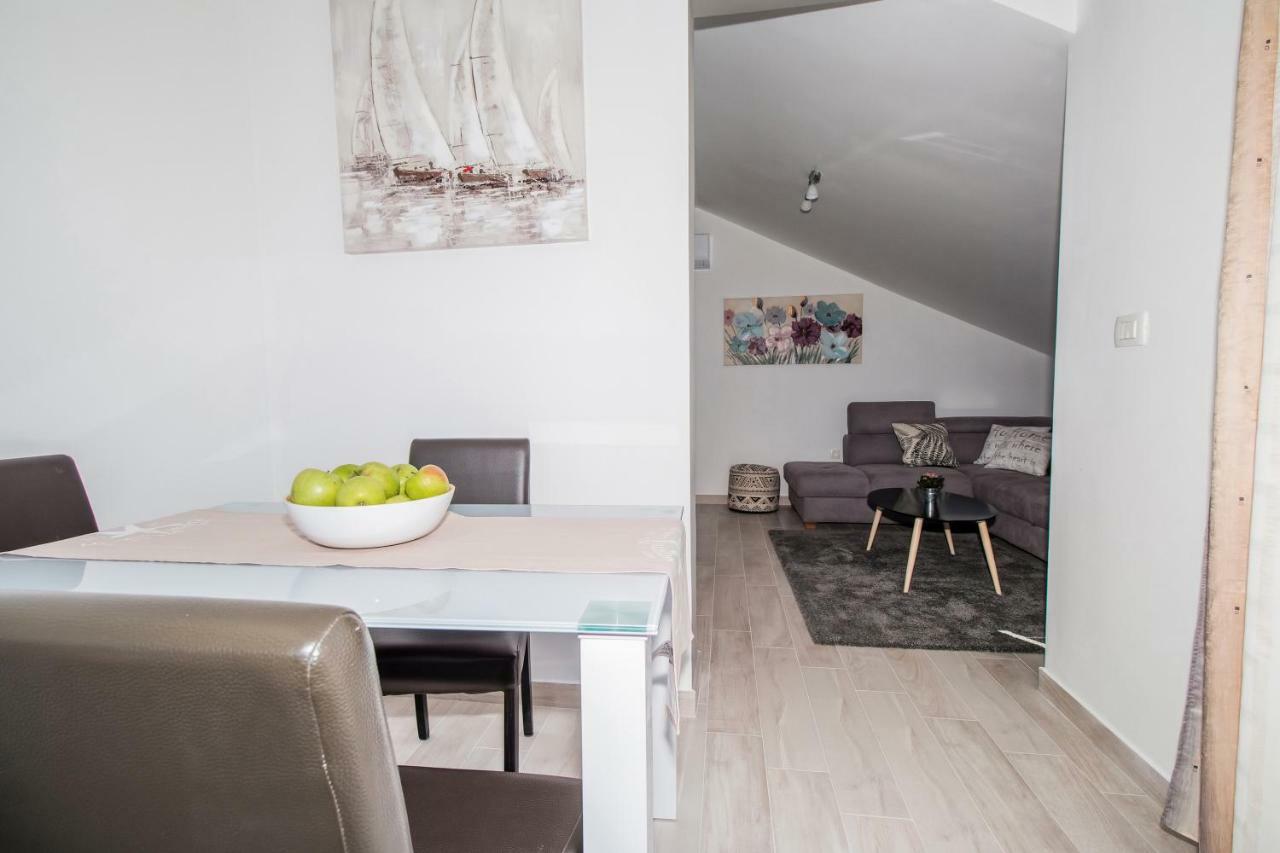 Apartment Hera With Balcony And Free Parking Zadar Exteriör bild
