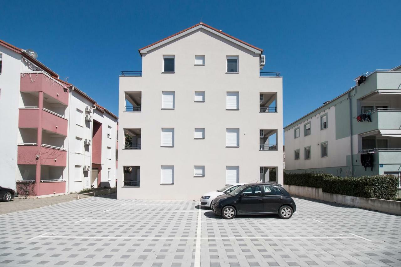 Apartment Hera With Balcony And Free Parking Zadar Exteriör bild