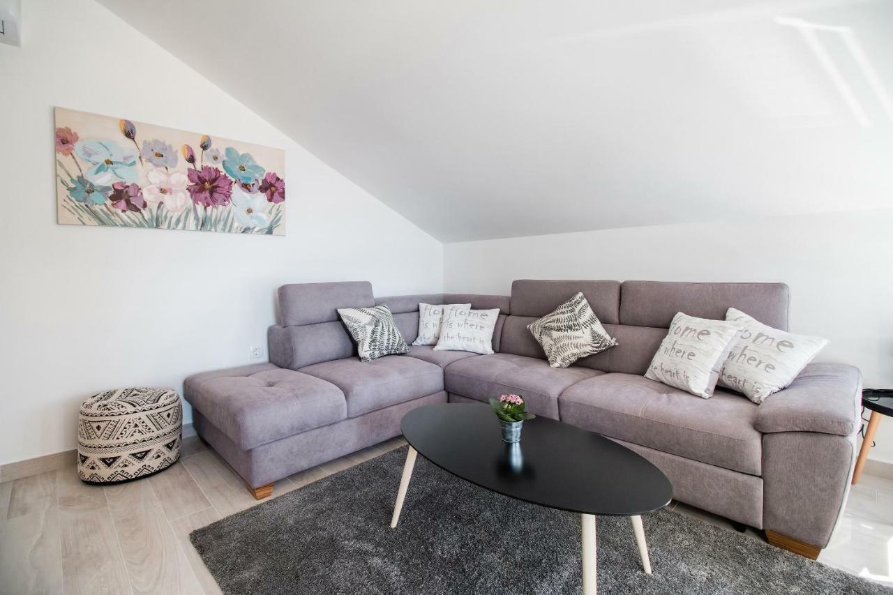 Apartment Hera With Balcony And Free Parking Zadar Exteriör bild