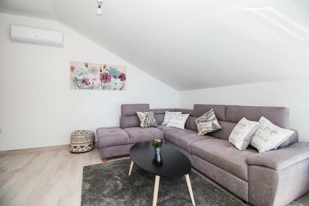 Apartment Hera With Balcony And Free Parking Zadar Exteriör bild